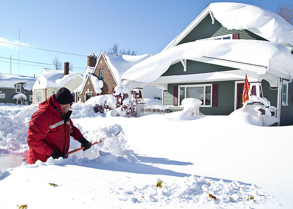 WestSeneca_11-27_LakeEffectStorm_001_dn