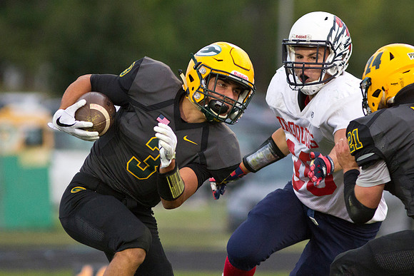 WestSenecaEast_Iroquois_football_Sept2017_0104