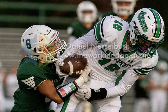 Joey Lovette-Lew-Port_Lake-Shore_football_9-29-2023_0455