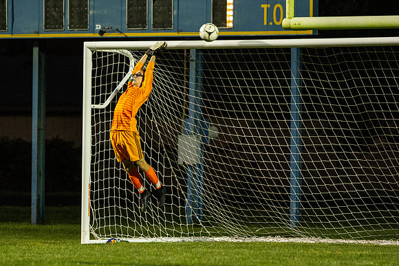 West Seneca East vs West Seneca West_boys soccer 2018_0230