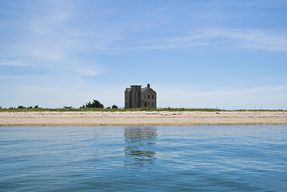 Shelter-Island_Cedar-Island-Light-2019_0144